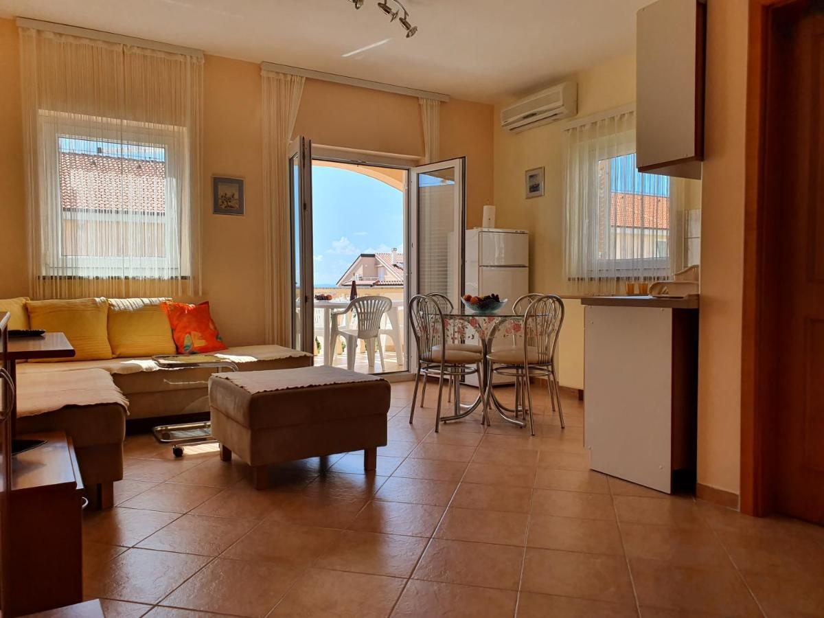 Apartments Coral Novaglia Esterno foto